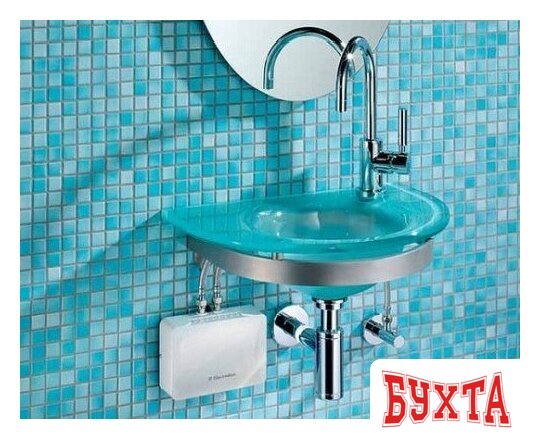 Проточный электрический водонагреватель Electrolux NP4 Aquatronic 2.0