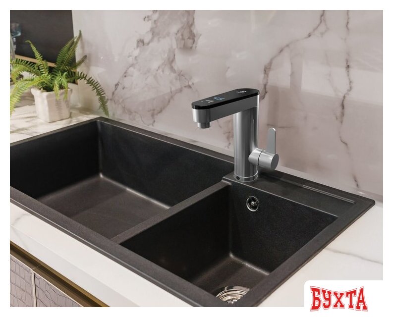 Проточный электрический водонагреватель-кран Electrolux Taptronic Prime