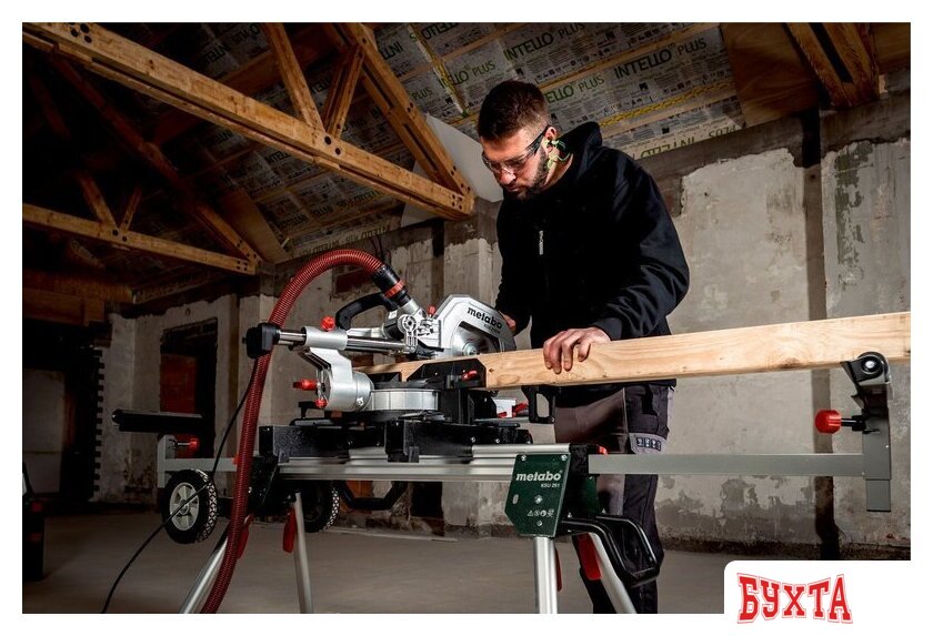 Торцовочная пила Metabo KGS 216 M 613216000 2