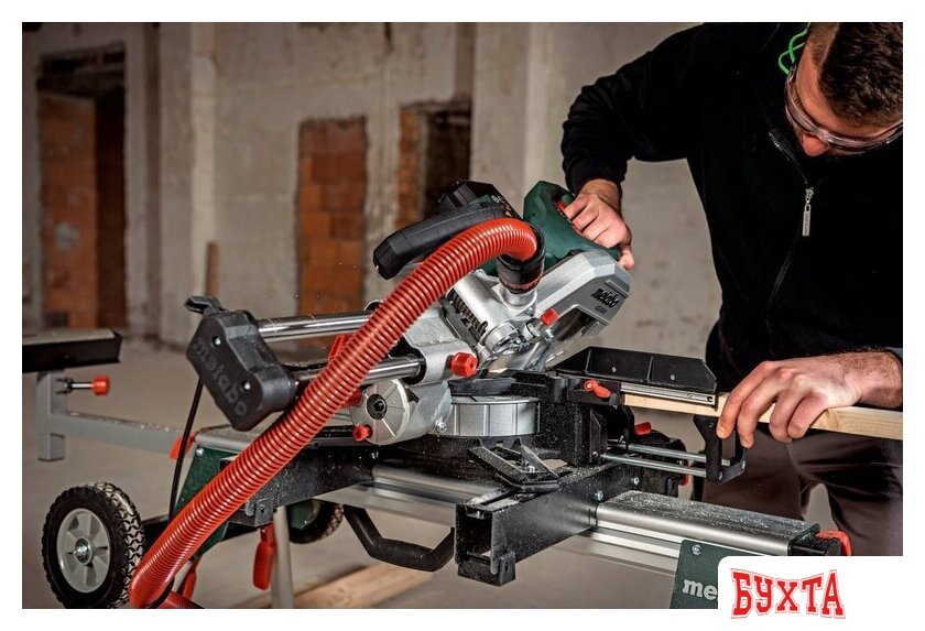 Торцовочная пила Metabo KGS 216 M 613216000 5
